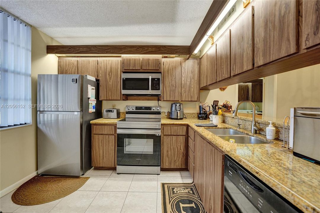 En Venta: $249,900 (2 camas, 2 baños, 1385 Pies cuadrados)