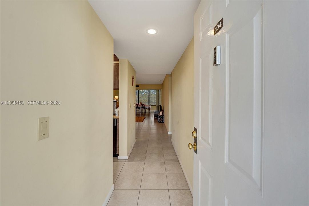 En Venta: $249,900 (2 camas, 2 baños, 1385 Pies cuadrados)