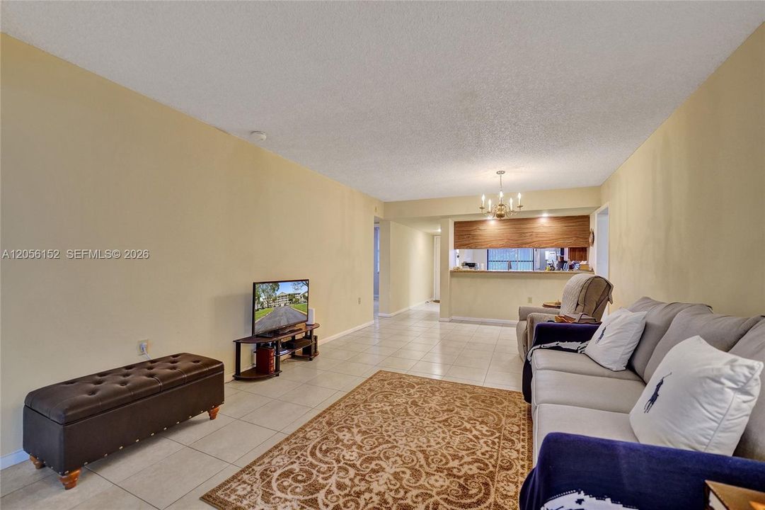 En Venta: $249,900 (2 camas, 2 baños, 1385 Pies cuadrados)