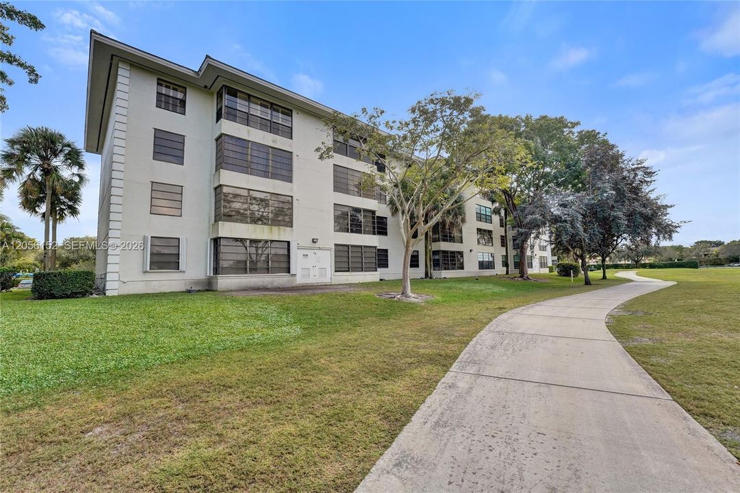 En Venta: $249,900 (2 camas, 2 baños, 1385 Pies cuadrados)