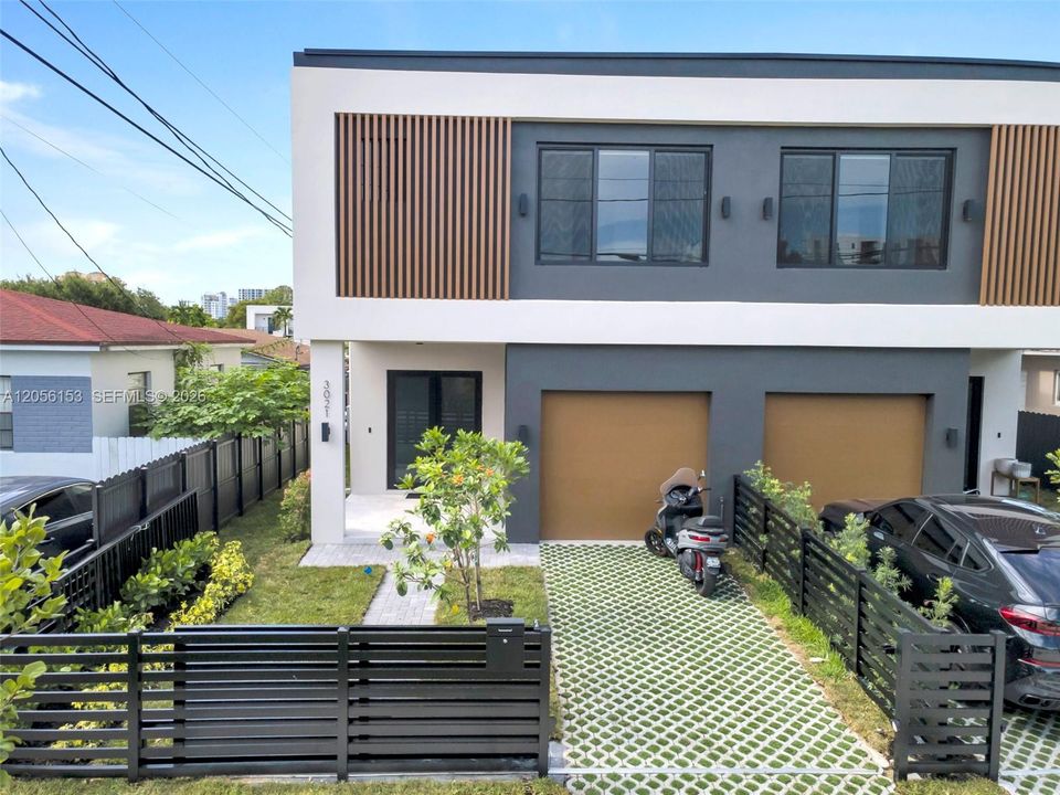 For Rent: $14,000 (4 beds, 3 baths, 2558 Square Feet)