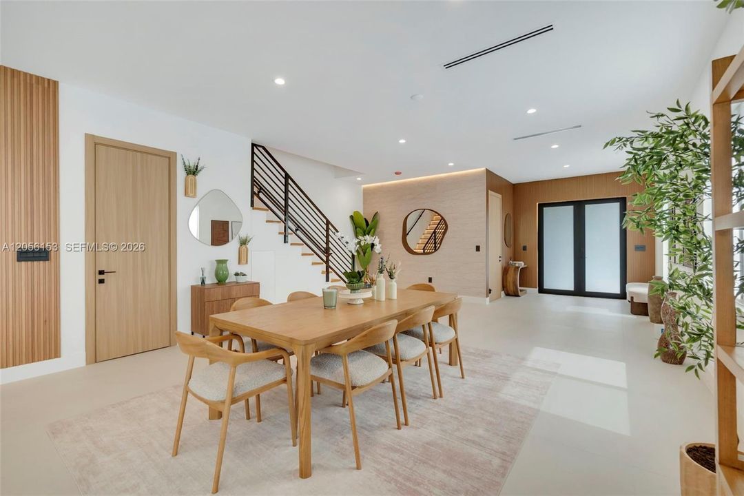 For Rent: $14,000 (4 beds, 3 baths, 2558 Square Feet)
