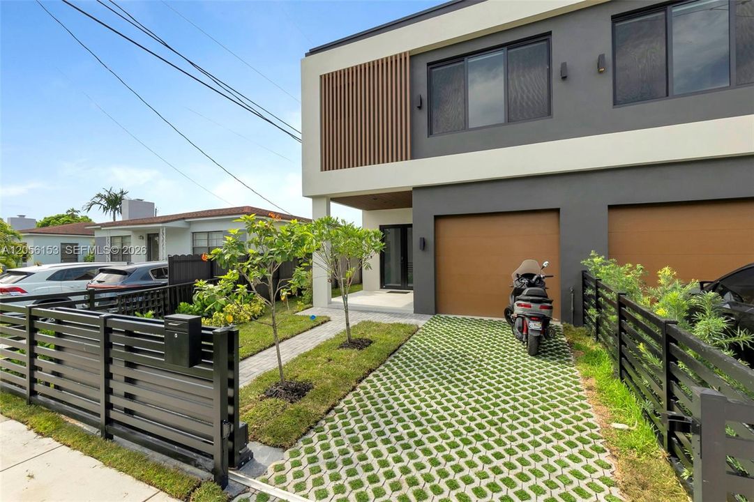 For Rent: $14,000 (4 beds, 3 baths, 2558 Square Feet)