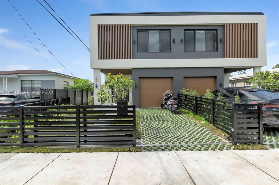 For Rent: $14,000 (4 beds, 3 baths, 2558 Square Feet)