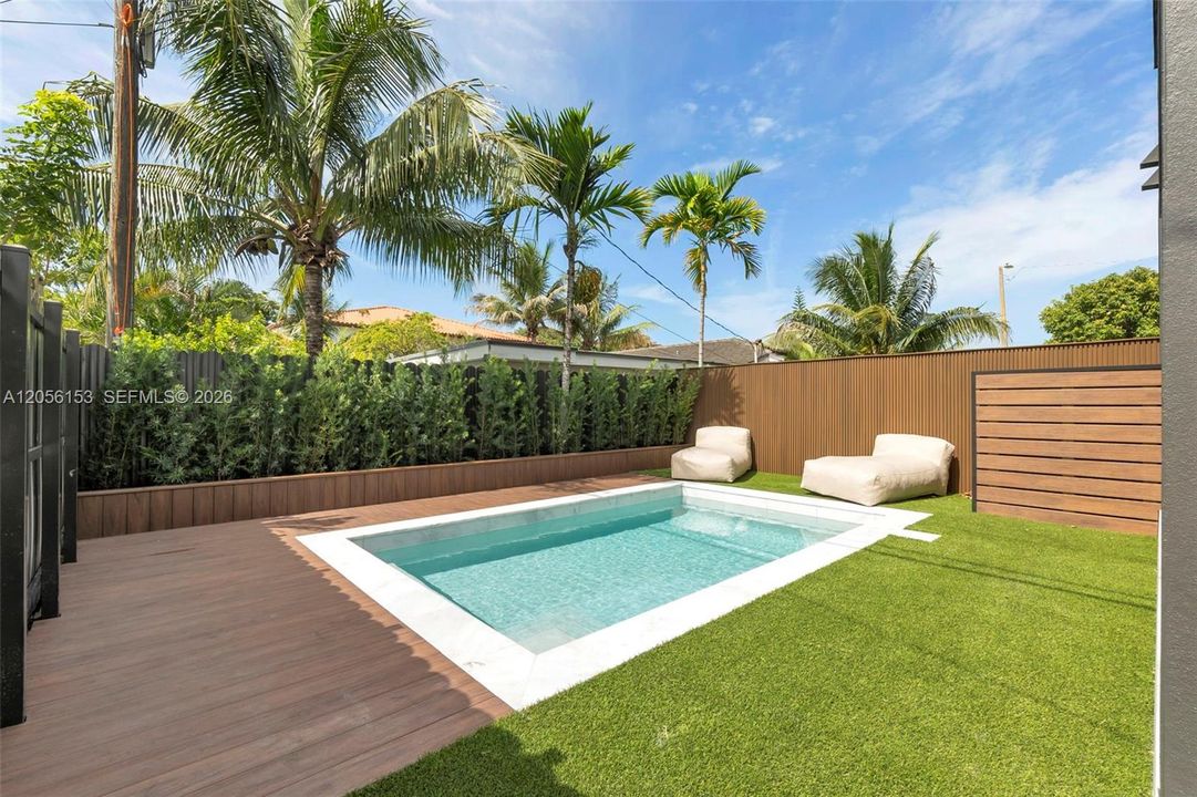 For Rent: $14,000 (4 beds, 3 baths, 2558 Square Feet)