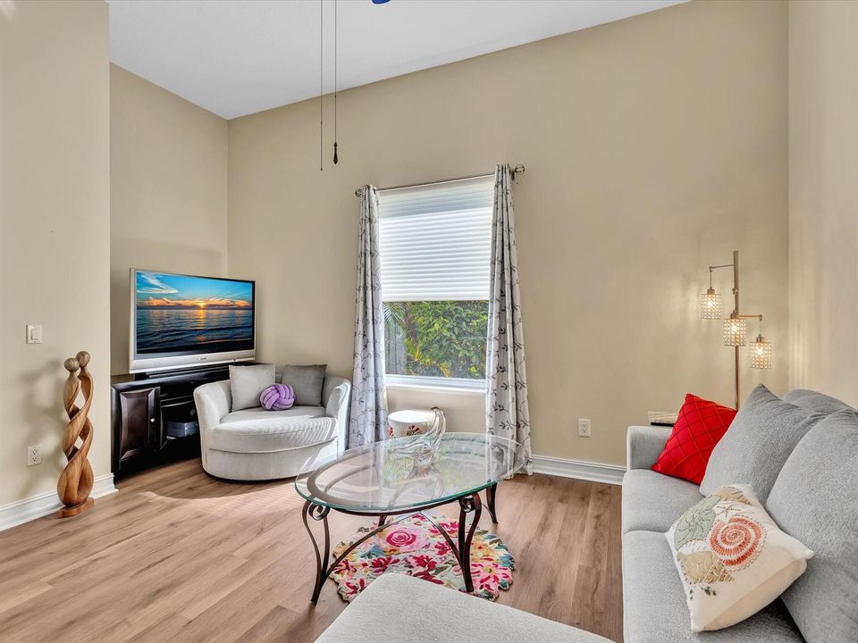 Bed 4 with Walk in Closet