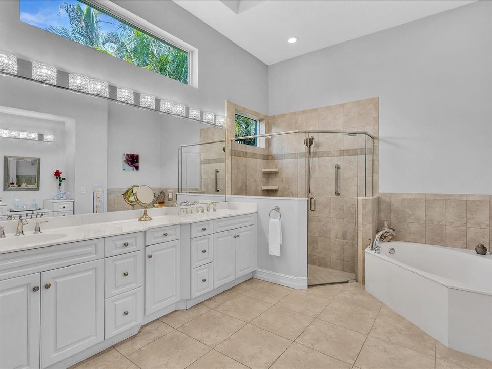Primary En Suite Bath