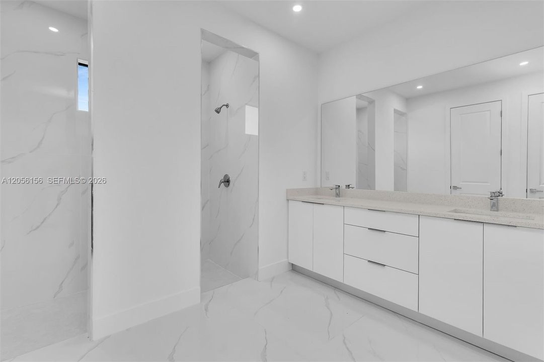 На продажу: $449,000 (4 спален, 3 ванн, 0 Квадратных фут)