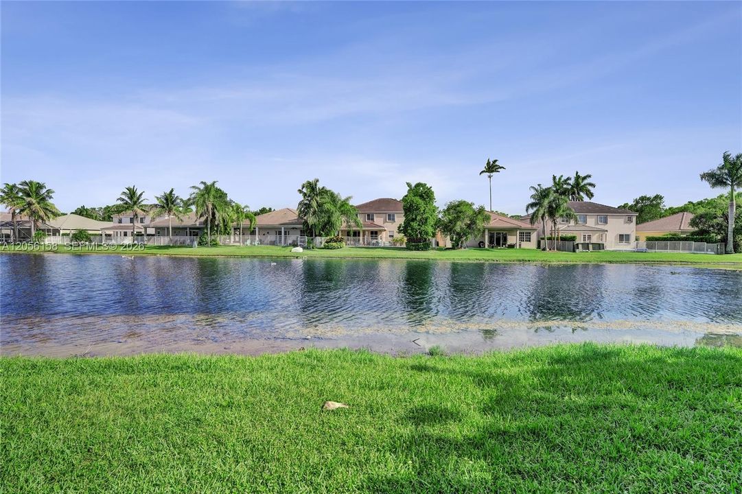En Venta: $1,088,000 (5 camas, 3 baños, 2480 Pies cuadrados)