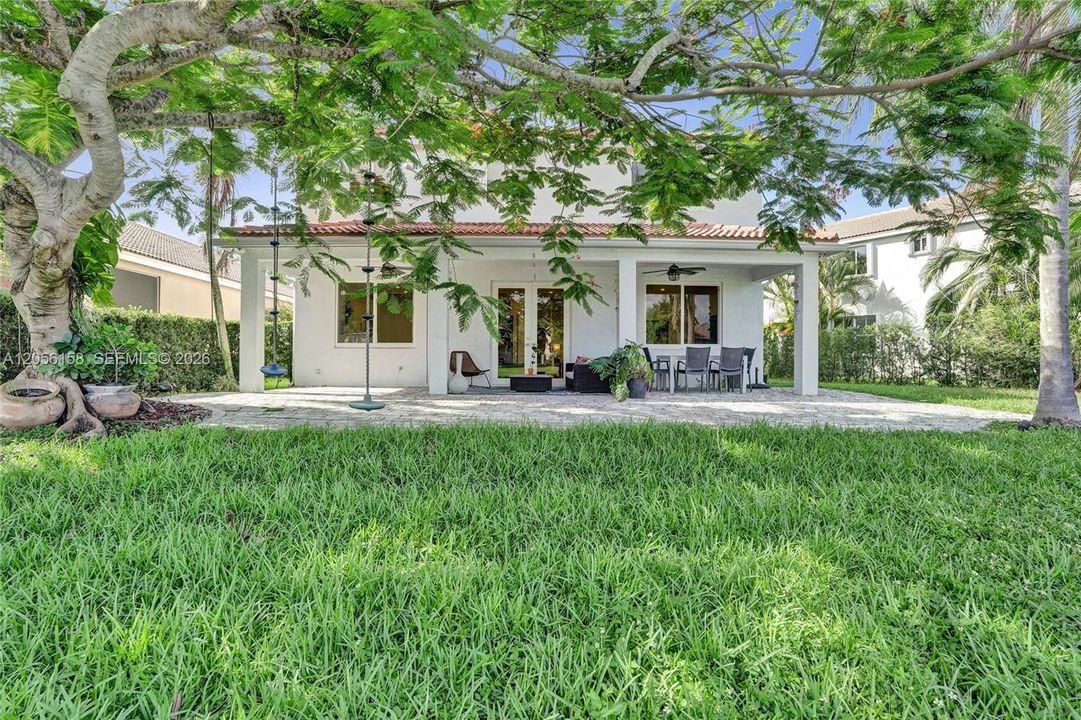 En Venta: $1,088,000 (5 camas, 3 baños, 2480 Pies cuadrados)
