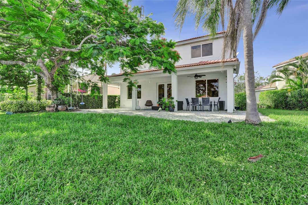En Venta: $1,088,000 (5 camas, 3 baños, 2480 Pies cuadrados)