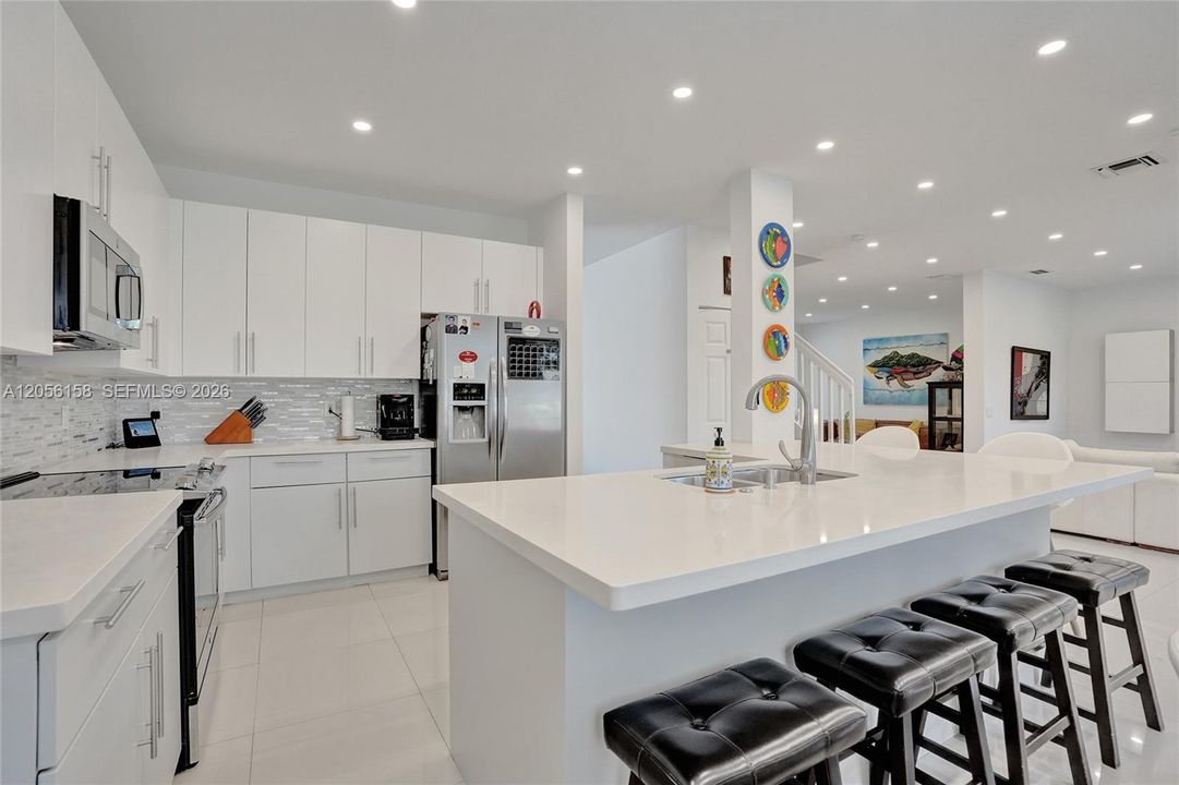 En Venta: $1,088,000 (5 camas, 3 baños, 2480 Pies cuadrados)
