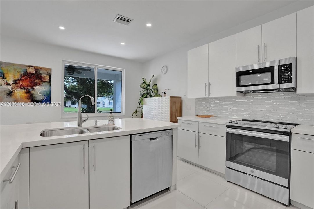 En Venta: $1,088,000 (5 camas, 3 baños, 2480 Pies cuadrados)