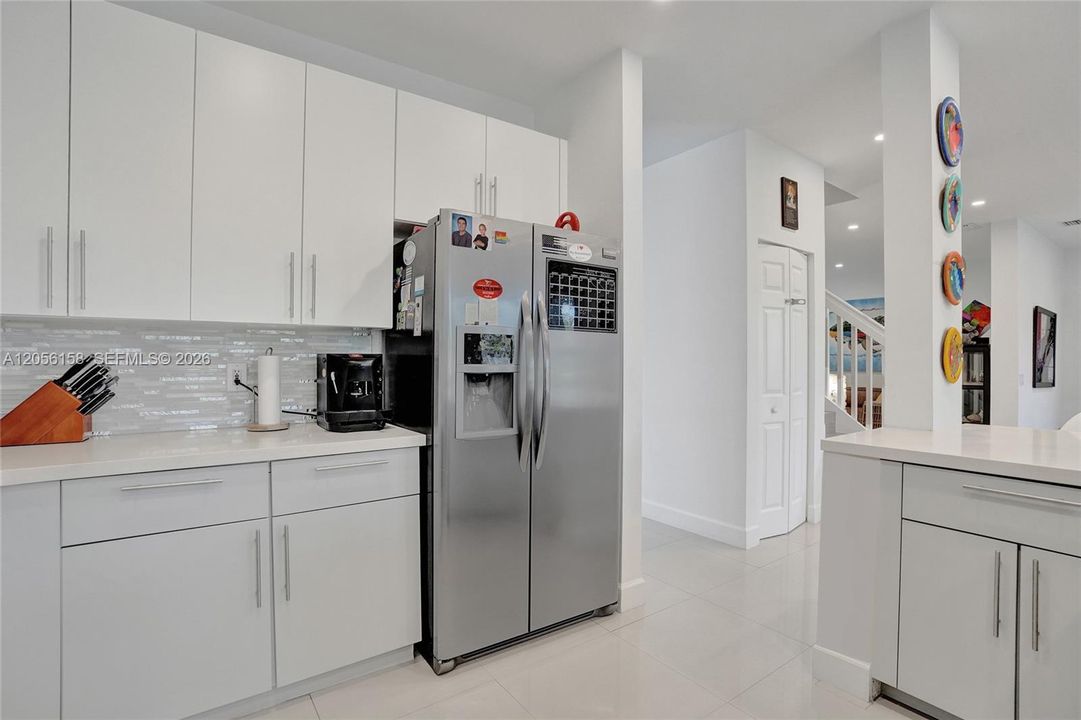 En Venta: $1,088,000 (5 camas, 3 baños, 2480 Pies cuadrados)