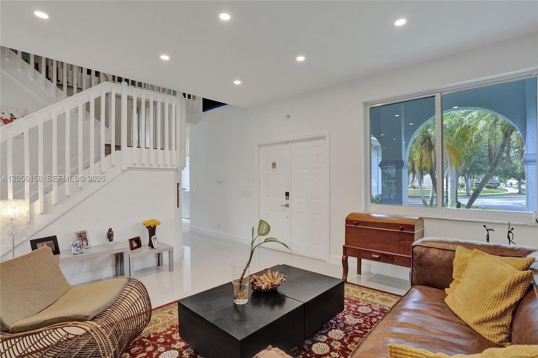 En Venta: $1,088,000 (5 camas, 3 baños, 2480 Pies cuadrados)