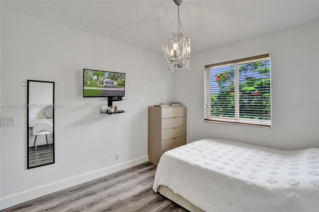 En Venta: $1,088,000 (5 camas, 3 baños, 2480 Pies cuadrados)