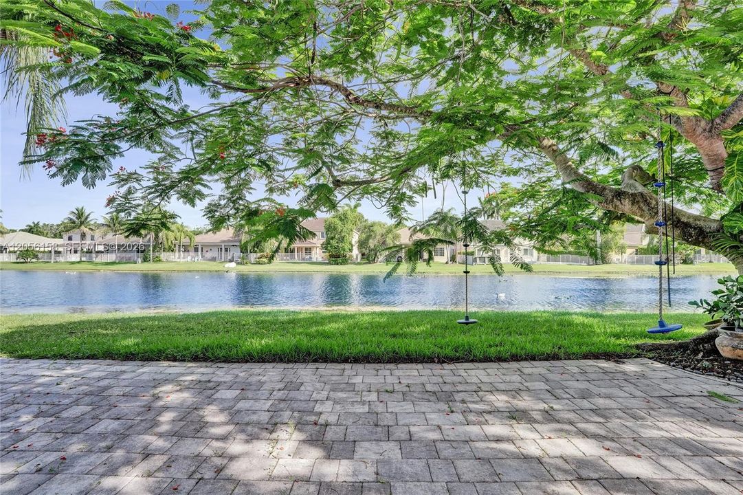 En Venta: $1,088,000 (5 camas, 3 baños, 2480 Pies cuadrados)