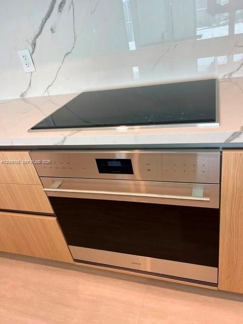 出租: $8,900 (2 贝兹, 3 浴室, 0 平方英尺)