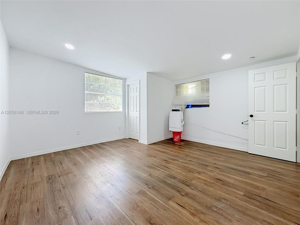 На продажу: $195,000 (4 спален, 3 ванн, 2416 Квадратных фут)
