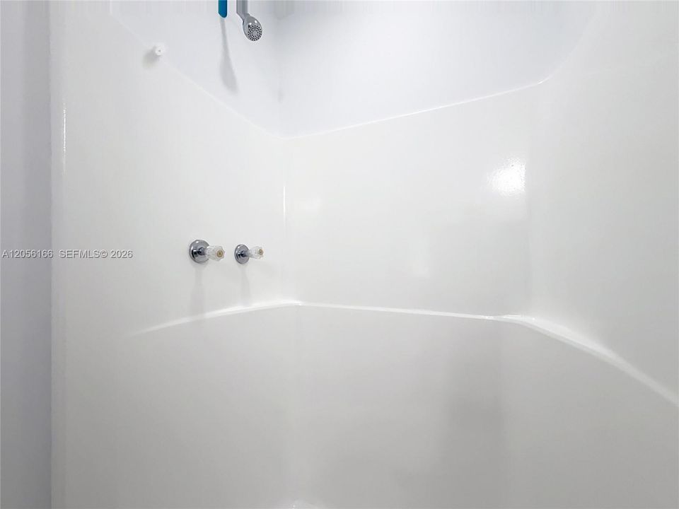 На продажу: $195,000 (4 спален, 3 ванн, 2416 Квадратных фут)
