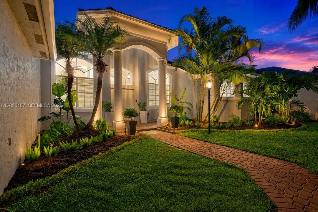 На продажу: $989,900 (6 спален, 4 ванн, 2830 Квадратных фут)