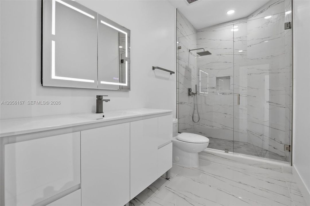 На продажу: $989,900 (6 спален, 4 ванн, 2830 Квадратных фут)