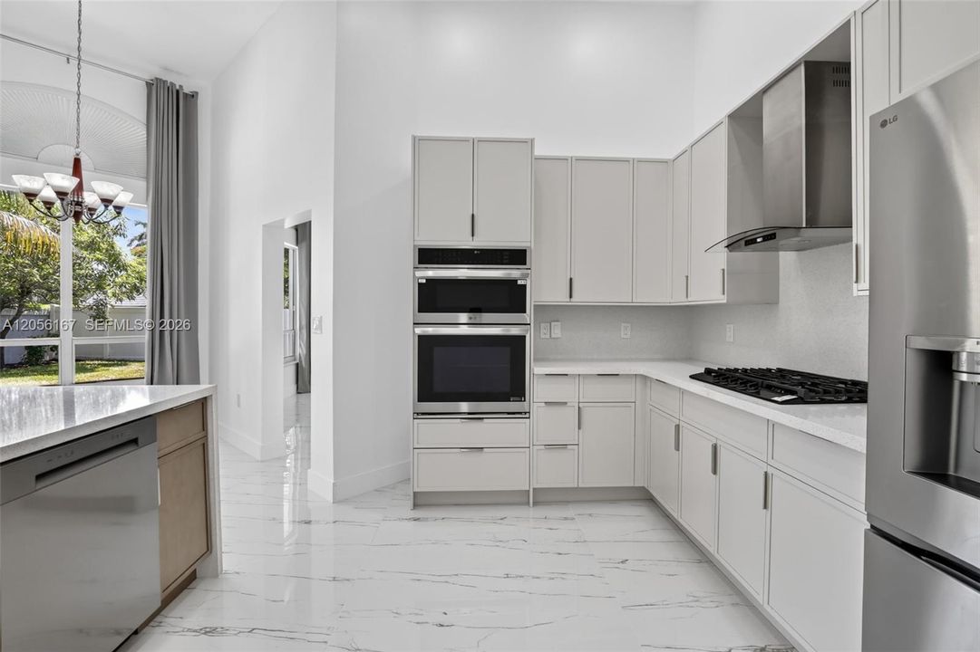 На продажу: $989,900 (6 спален, 4 ванн, 2830 Квадратных фут)