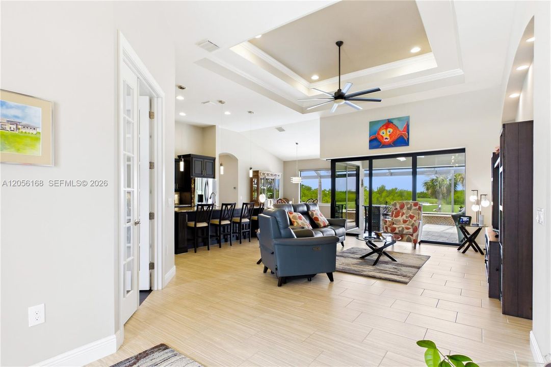 Activo con contrato: $749,900 (3 camas, 2 baños, 2215 Pies cuadrados)