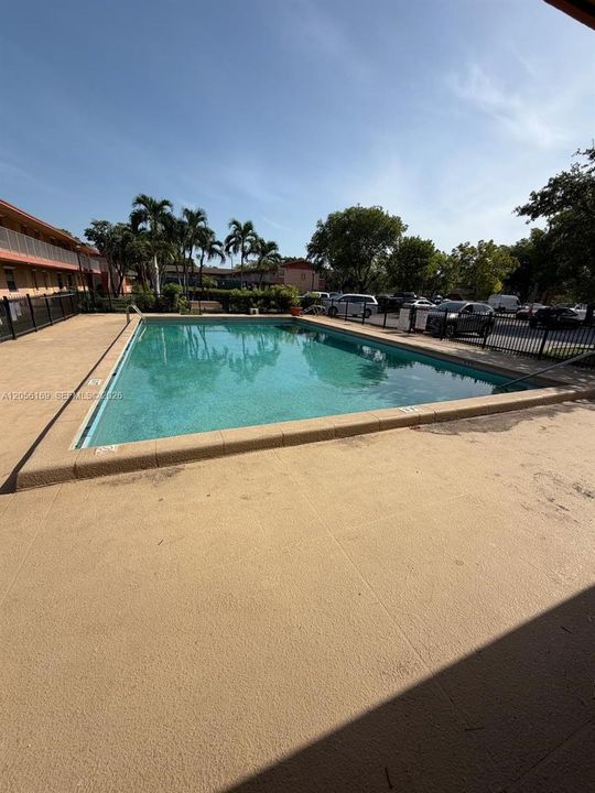 For Rent: $1,400 (1 beds, 1 baths, 508 Square Feet)