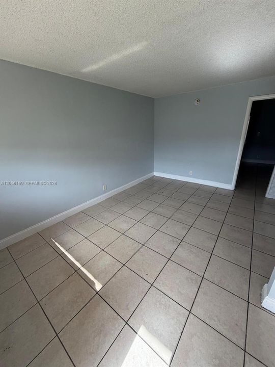 For Rent: $1,400 (1 beds, 1 baths, 508 Square Feet)
