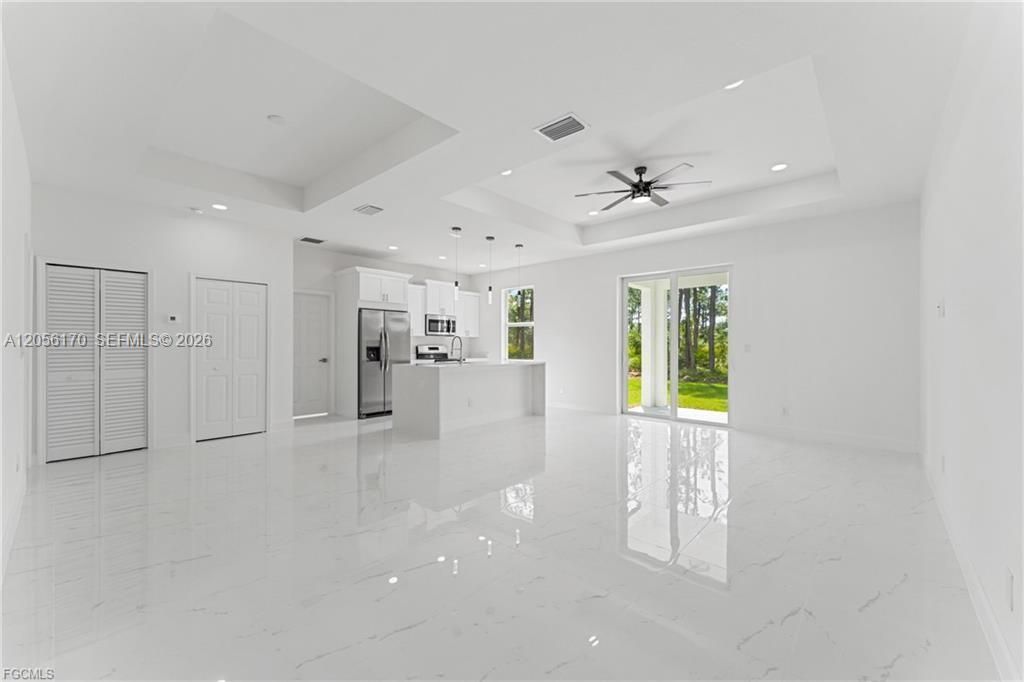 En Venta: $314,900 (3 camas, 2 baños, 1630 Pies cuadrados)