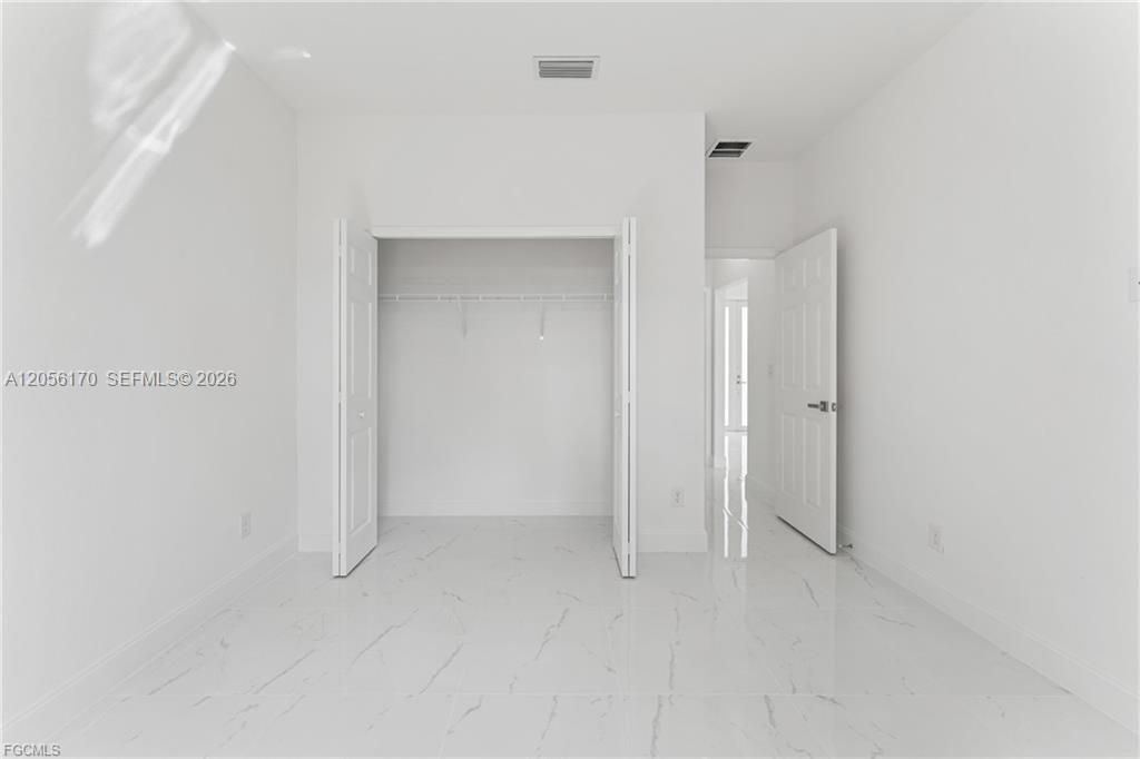En Venta: $314,900 (3 camas, 2 baños, 1630 Pies cuadrados)