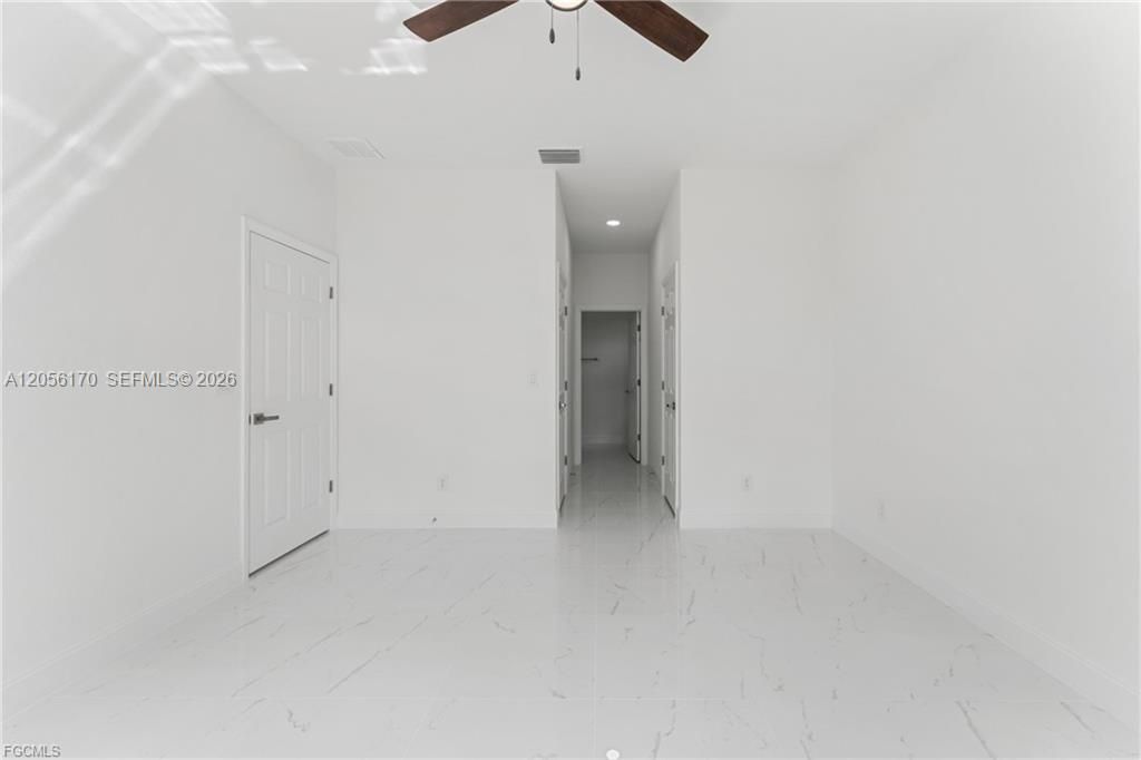 En Venta: $314,900 (3 camas, 2 baños, 1630 Pies cuadrados)