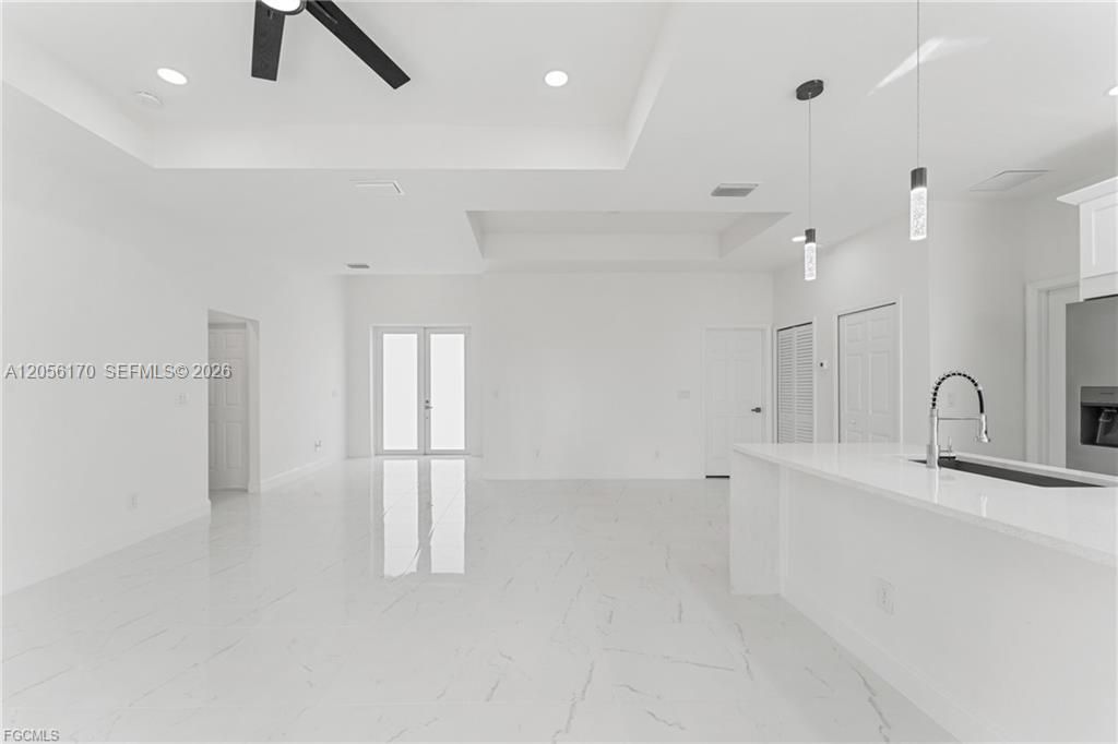 En Venta: $314,900 (3 camas, 2 baños, 1630 Pies cuadrados)