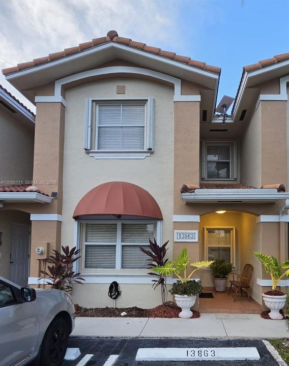 For Sale: $449,000 (3 beds, 2 baths, 1308 Square Feet)