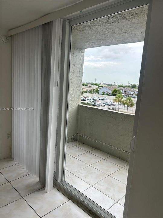 For Rent: $2,150 (2 beds, 2 baths, 960 Square Feet)