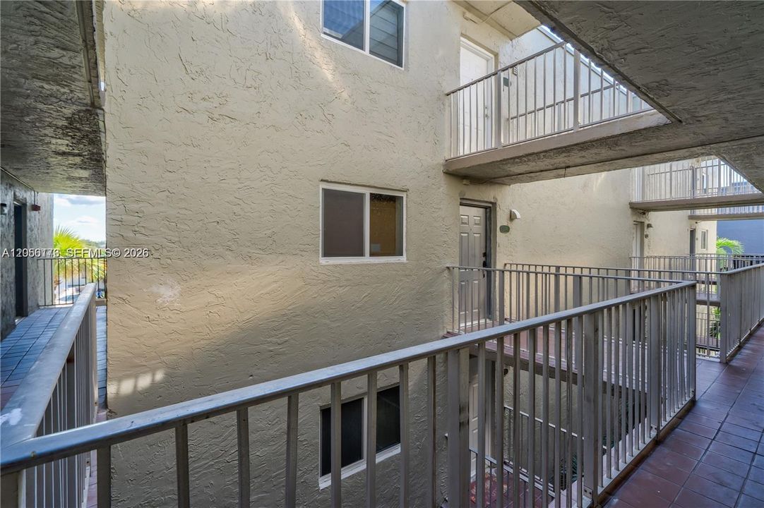 For Rent: $2,150 (2 beds, 2 baths, 960 Square Feet)
