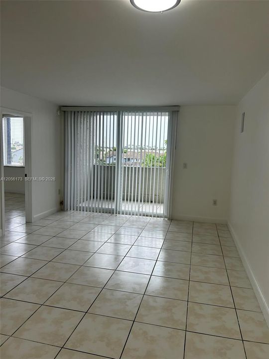 For Rent: $2,150 (2 beds, 2 baths, 960 Square Feet)