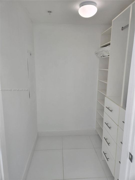 For Rent: $3,900 (2 beds, 2 baths, 1079 Square Feet)