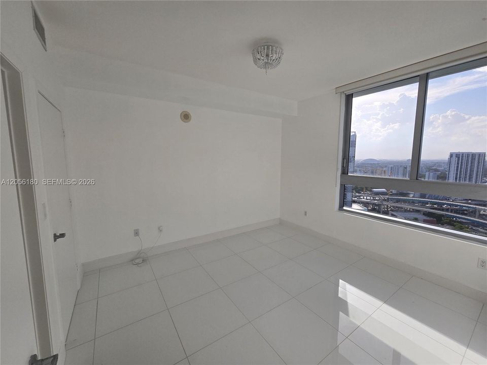 For Rent: $3,900 (2 beds, 2 baths, 1079 Square Feet)