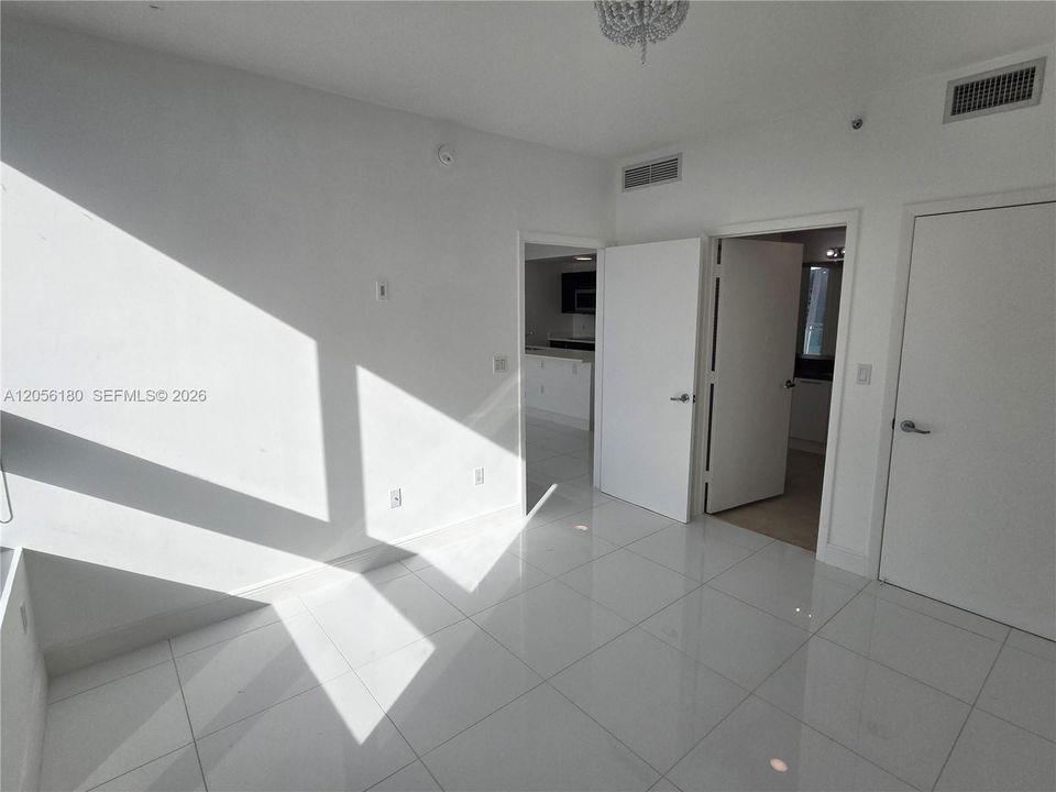 For Rent: $3,900 (2 beds, 2 baths, 1079 Square Feet)