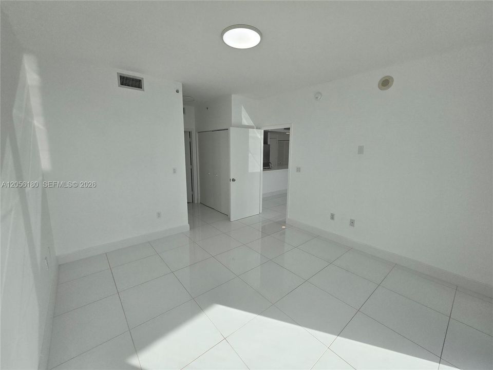 For Rent: $3,900 (2 beds, 2 baths, 1079 Square Feet)