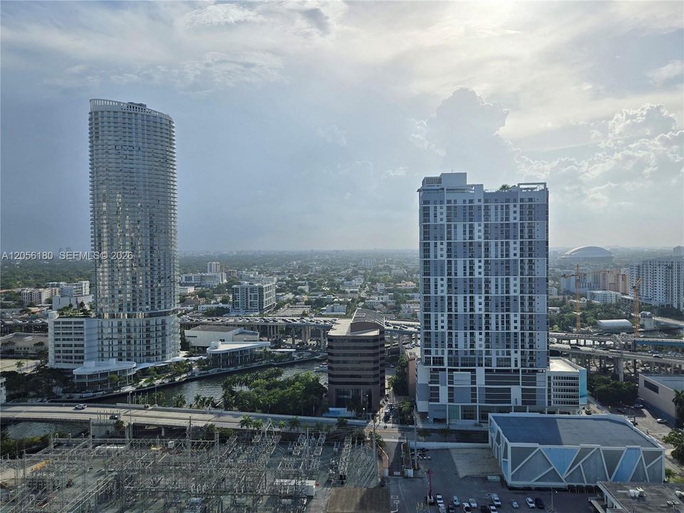 For Rent: $3,900 (2 beds, 2 baths, 1079 Square Feet)