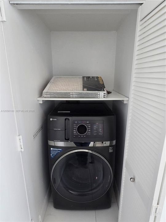 For Rent: $3,900 (2 beds, 2 baths, 1079 Square Feet)