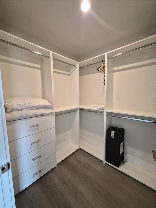 В аренду: $3,000 (2 спален, 2 ванн, 1170 Квадратных фут)