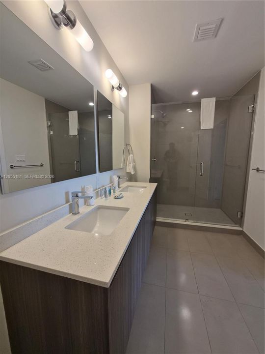 В аренду: $3,000 (2 спален, 2 ванн, 1170 Квадратных фут)