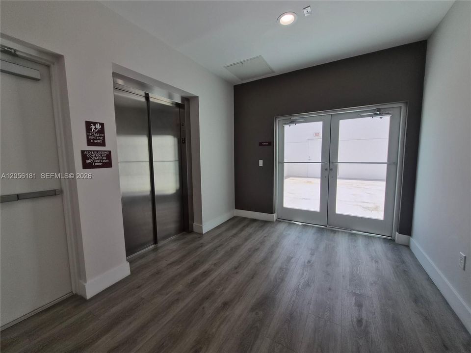 В аренду: $3,000 (2 спален, 2 ванн, 1170 Квадратных фут)