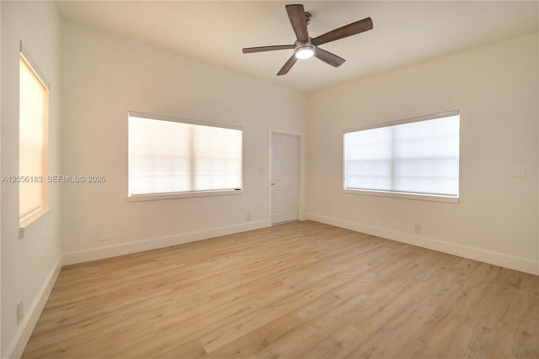 В аренду: $2,750 (2 спален, 2 ванн, 850 Квадратных фут)