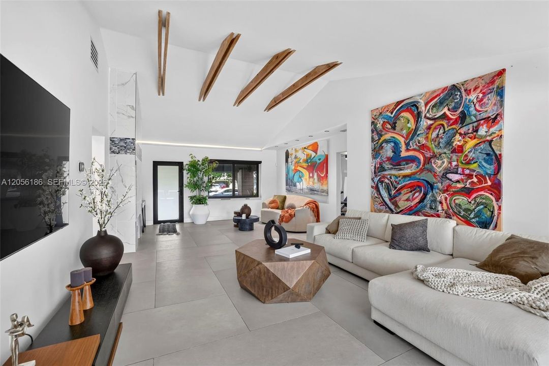 En Venta: $2,000,000 (3 camas, 2 baños, 1663 Pies cuadrados)