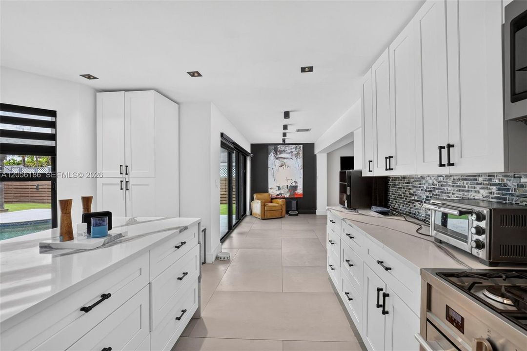 En Venta: $2,000,000 (3 camas, 2 baños, 1663 Pies cuadrados)